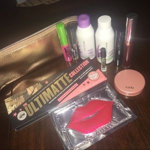 Makeup bundle make an acceptable offer❤️❤️❤️